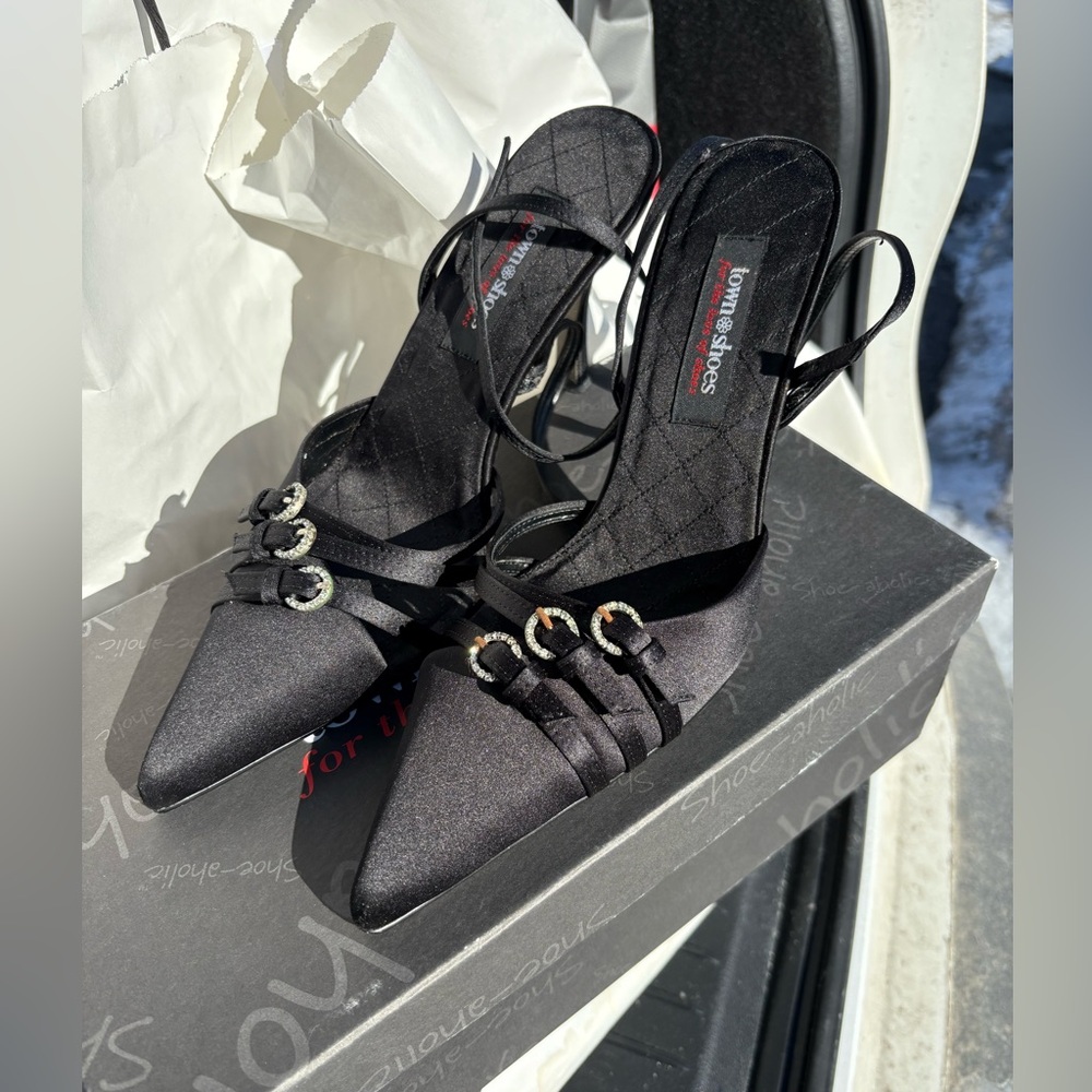 SOLD - Black Women's Heels by Town Shoes - Size 7